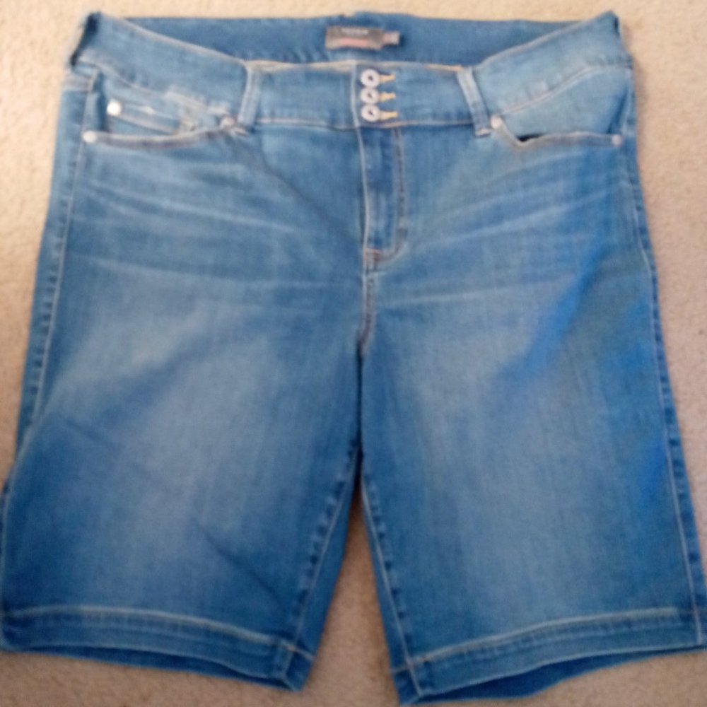 Torrid Shorts- Plus Size!